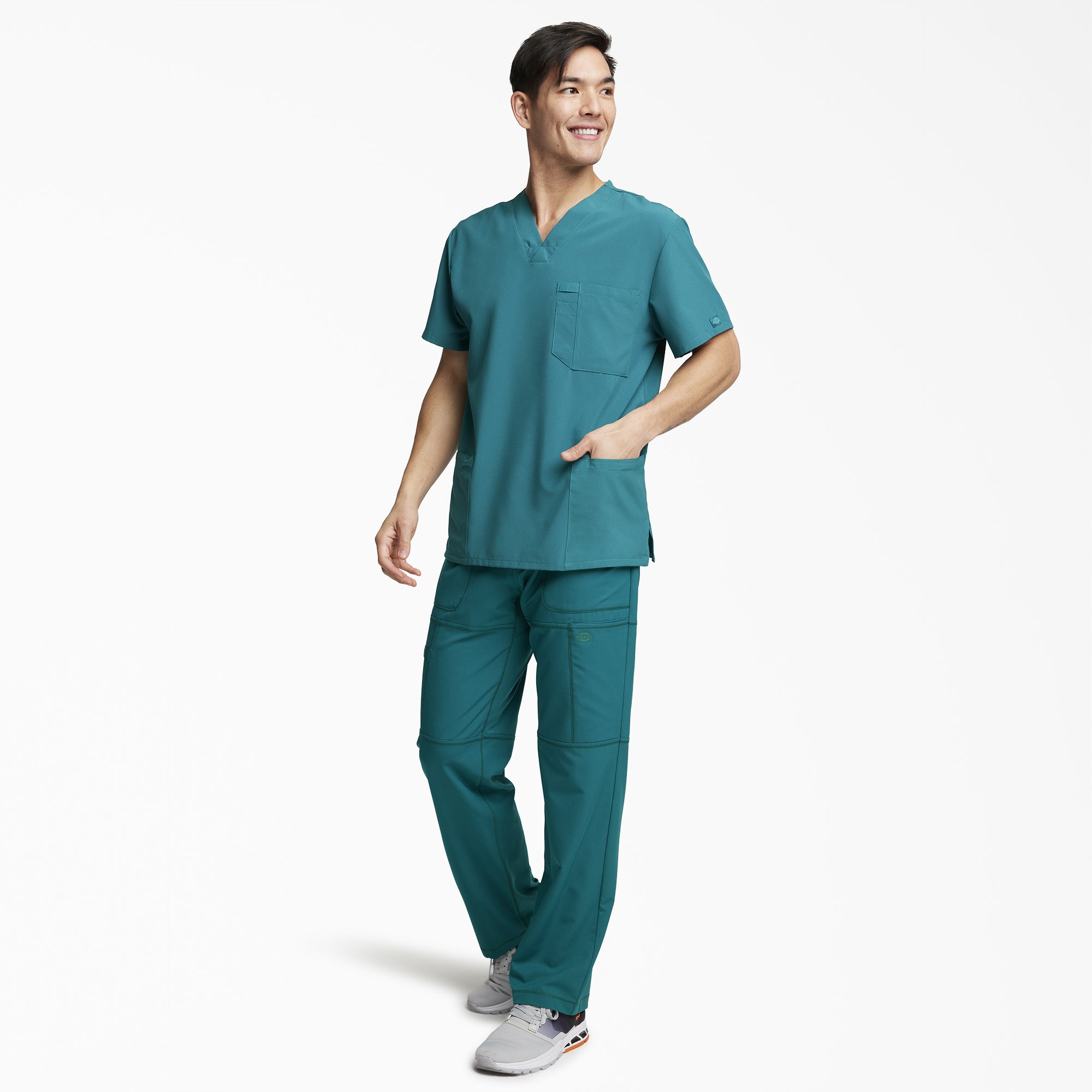 Men's EDS Essentials V-Neck Scrub Top - Image 4